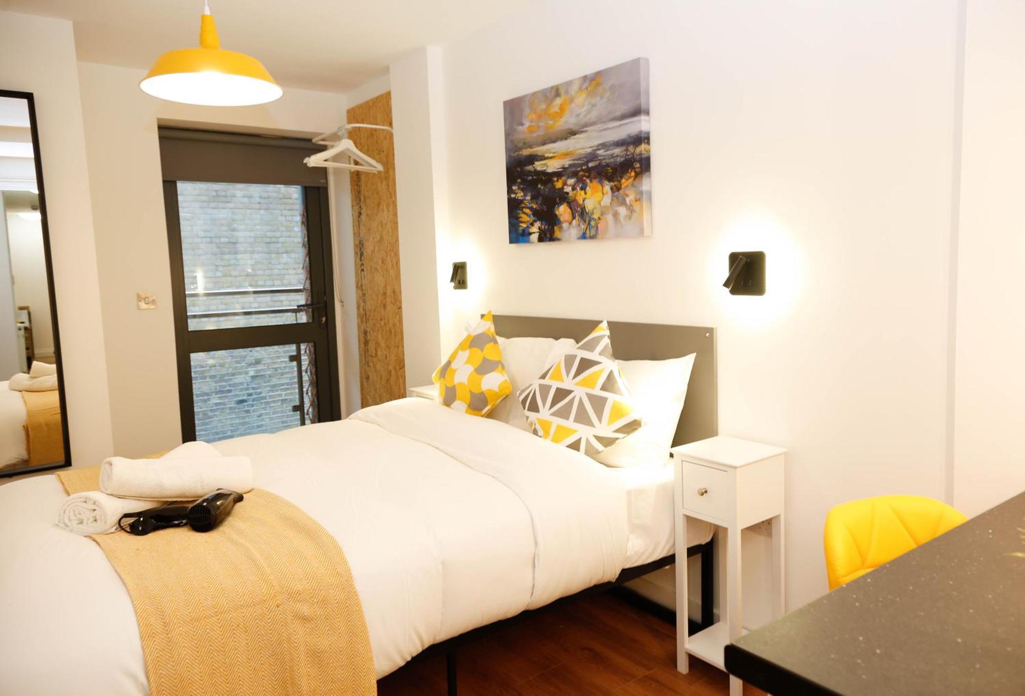 New Luxury Rooms In The Heart Of London Next To Shops, Cafes, Bars & Metro With Shared Bathrooms Buitenkant foto