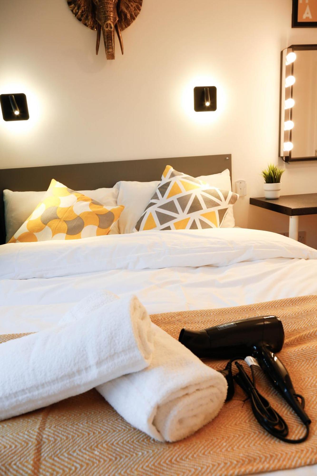 New Luxury Rooms In The Heart Of London Next To Shops, Cafes, Bars & Metro With Shared Bathrooms Buitenkant foto