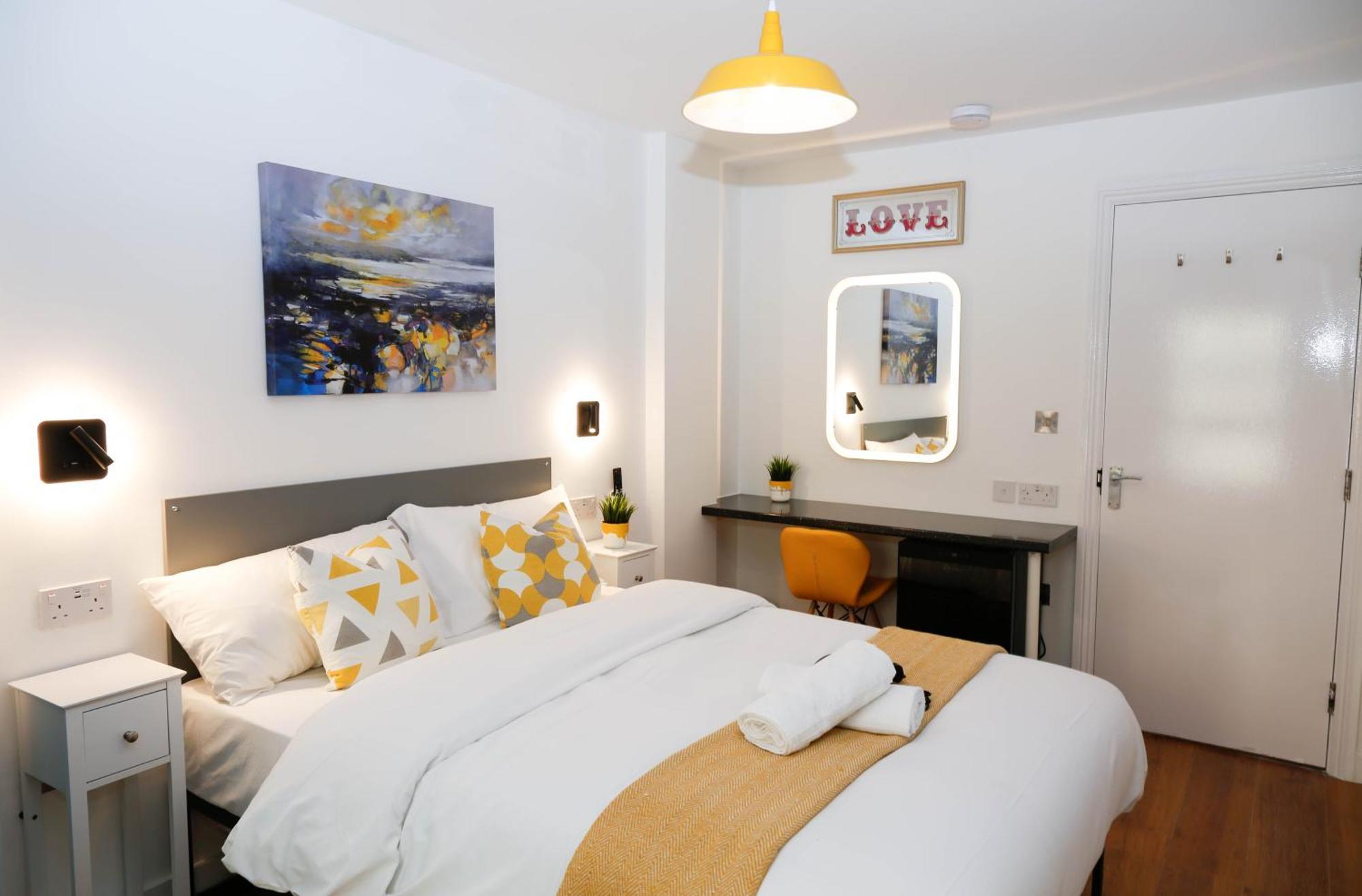 New Luxury Rooms In The Heart Of London Next To Shops, Cafes, Bars & Metro With Shared Bathrooms Buitenkant foto